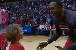 Dwight Howard Dominates a Young Fan 1-on-1