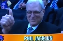 Phil Jackson Receives Standing Ovation at MSG