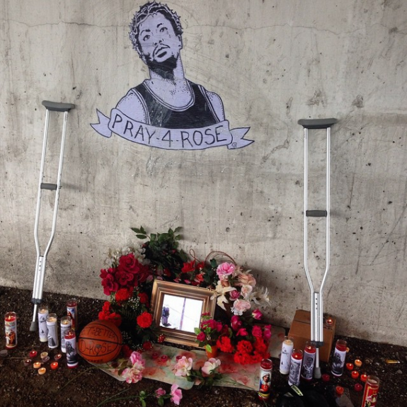 Derrick Rose 'PRAY-4-ROSE' Knee Memorial Vigil