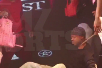 Steve Francis Got His Chain Snatched, Hard