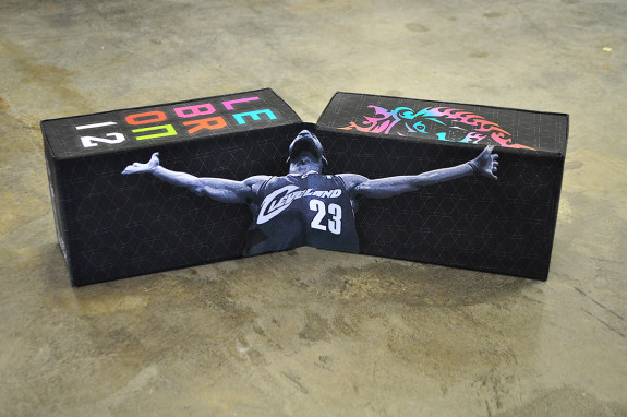 kyrie irving shoes box