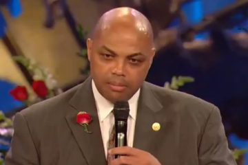 Charles Barkley Speaks at Moses Malone’s Funeral