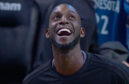 Boston Fans Shower Kevin Garnett with Cheers