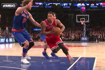 Derrick Rose Drops 30 In Loss, Gets First Dunk