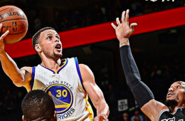 Stephen Curry Scores 27 Points, Warriors Win 70th Game