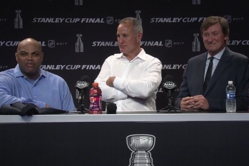 Charles Barkley Talks Stanley Cup Playoffs with Wayne Gretzky