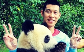 Jeremy Lin Meets A Giant Panda