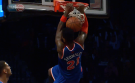 Iman Shumpert Smashes An Off the Glass Alley-oop