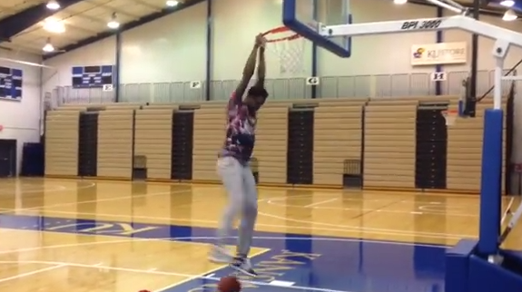 Ben McLemore Dunks In Street Clothes, Kids Freak Out