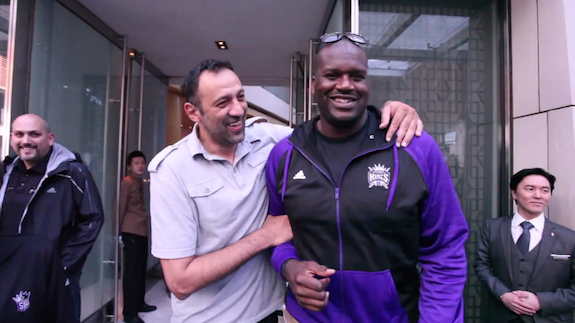 Vlade Divac and Shaquille O'Neal Enjoy Flop Jokes