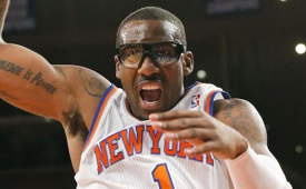 Amare Stoudemire Dunks All Over Anderson Varejao