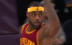 LeBron James Sick No Look Pass to Kevin Love
