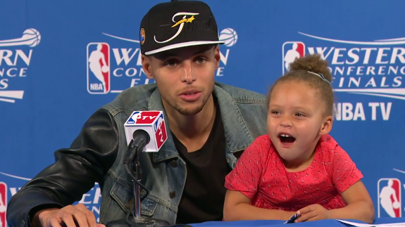 Riley Curry Returns to The Podium