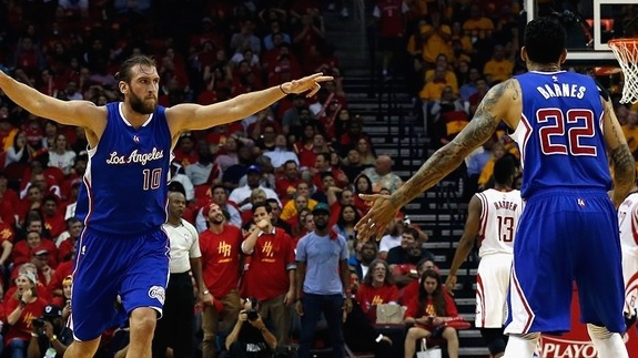 Hornets Acquire Spencer Hawes and Matt Barnes from Clippers