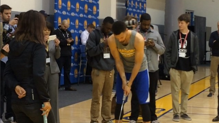 Stephen Curry Nails Full-Court Putt