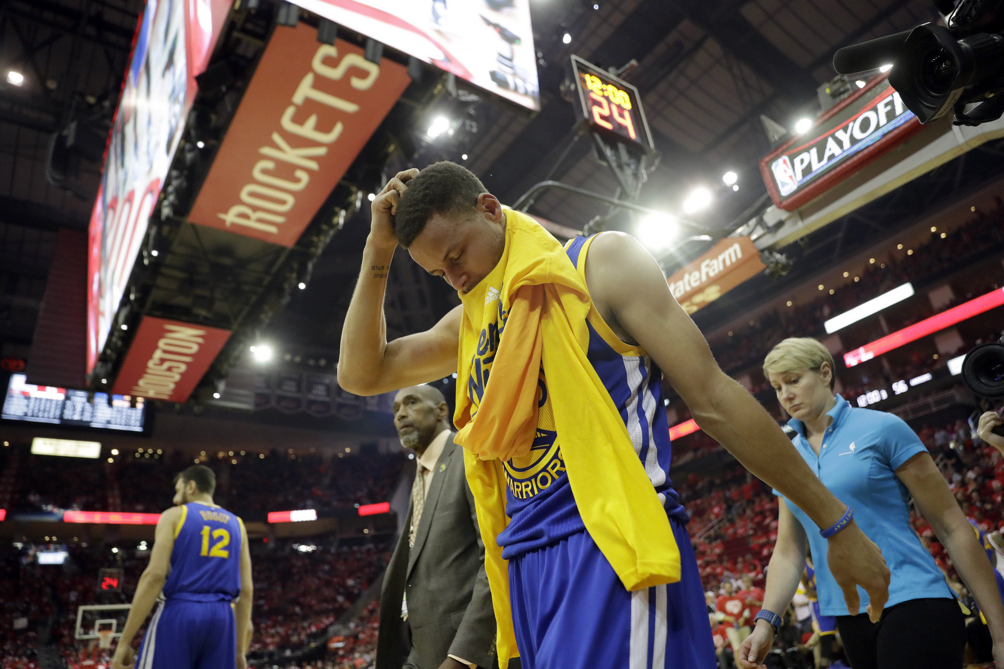 Stephen Curry Could Be Out Two Weeks