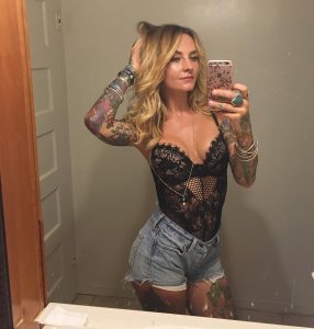The Distraction: Risa Marie